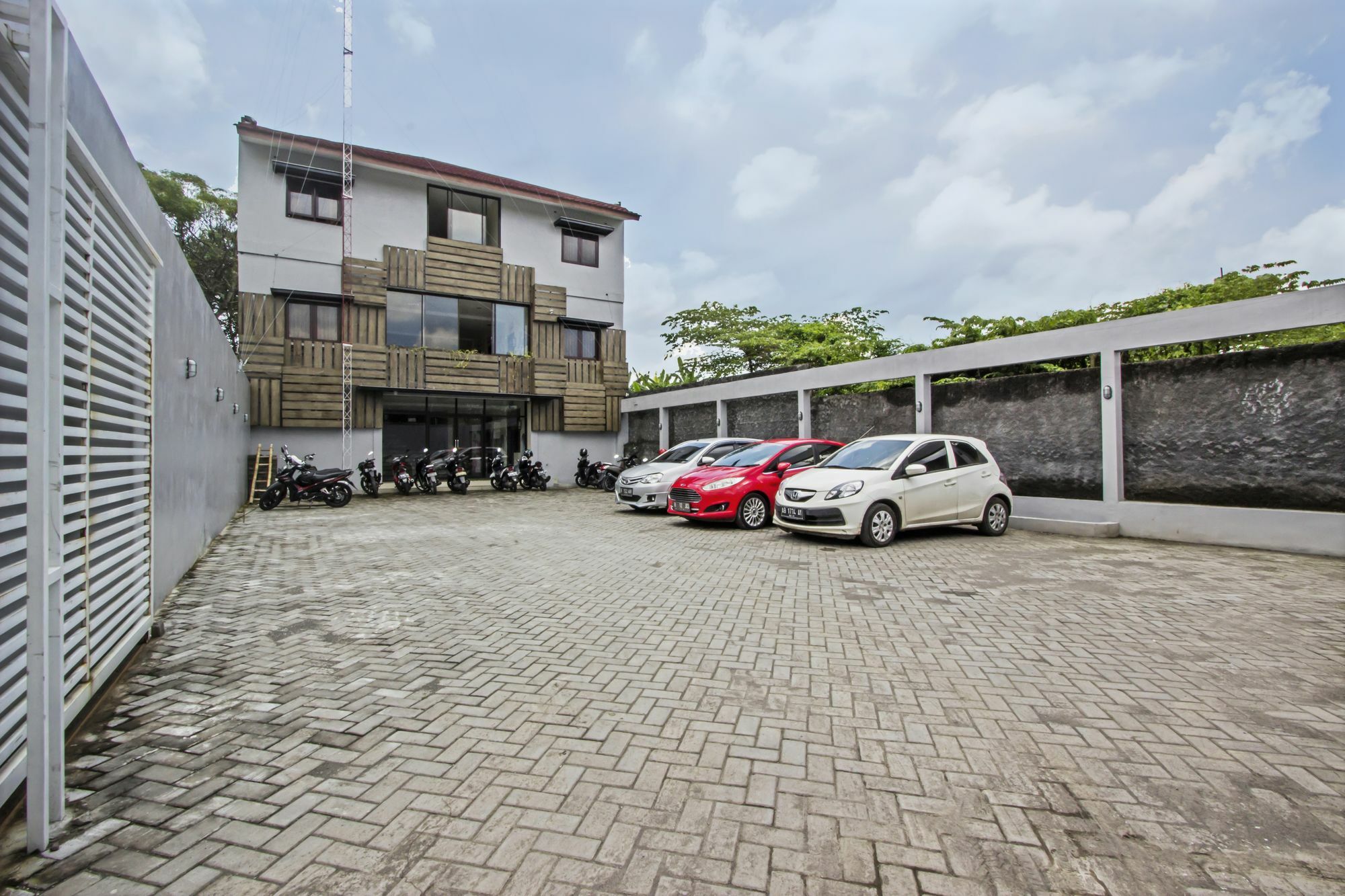 Reddoorz @ Babarsari Hotel Maguwo Luaran gambar