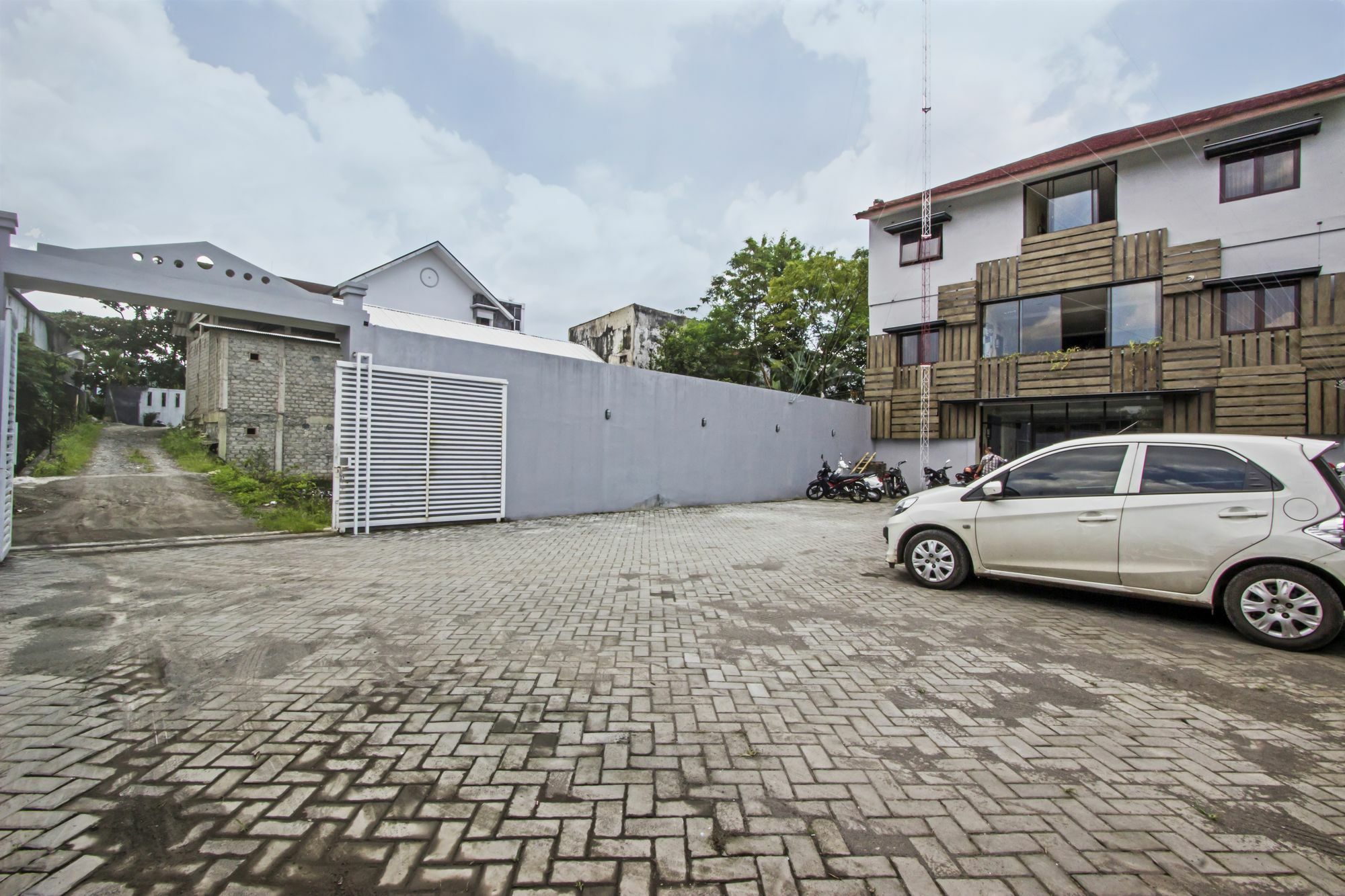 Reddoorz @ Babarsari Hotel Maguwo Luaran gambar